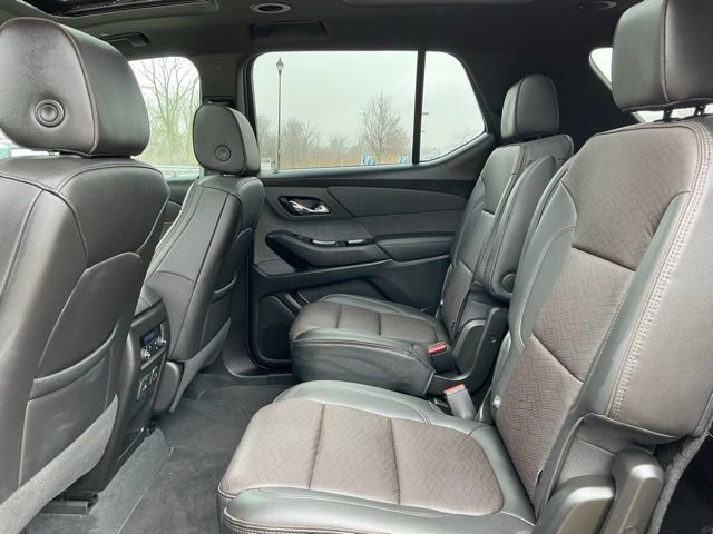 Used 2023 Chevrolet Traverse High Country image 33
