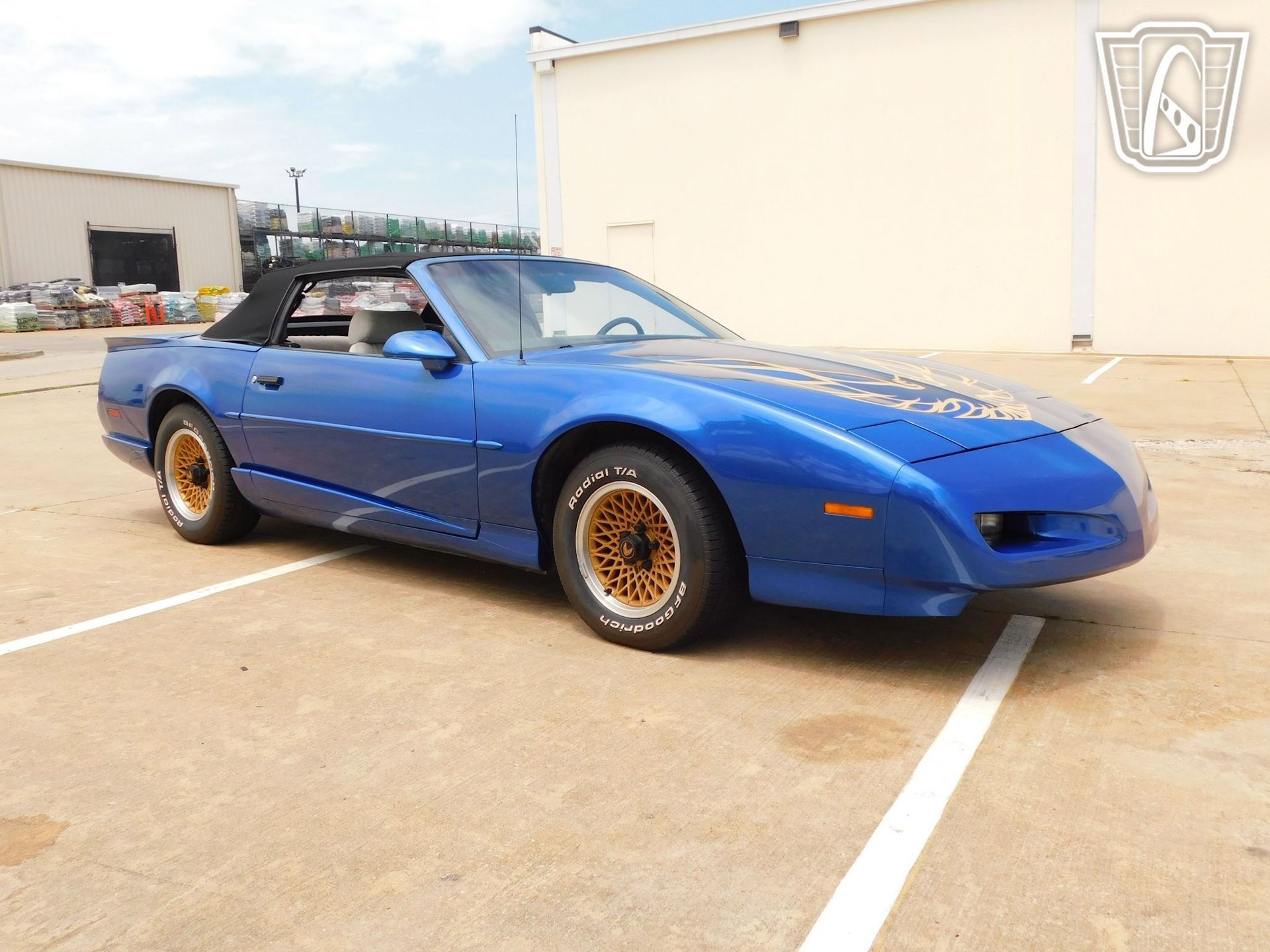 Used 1991 Pontiac Firebird Convertible image 32