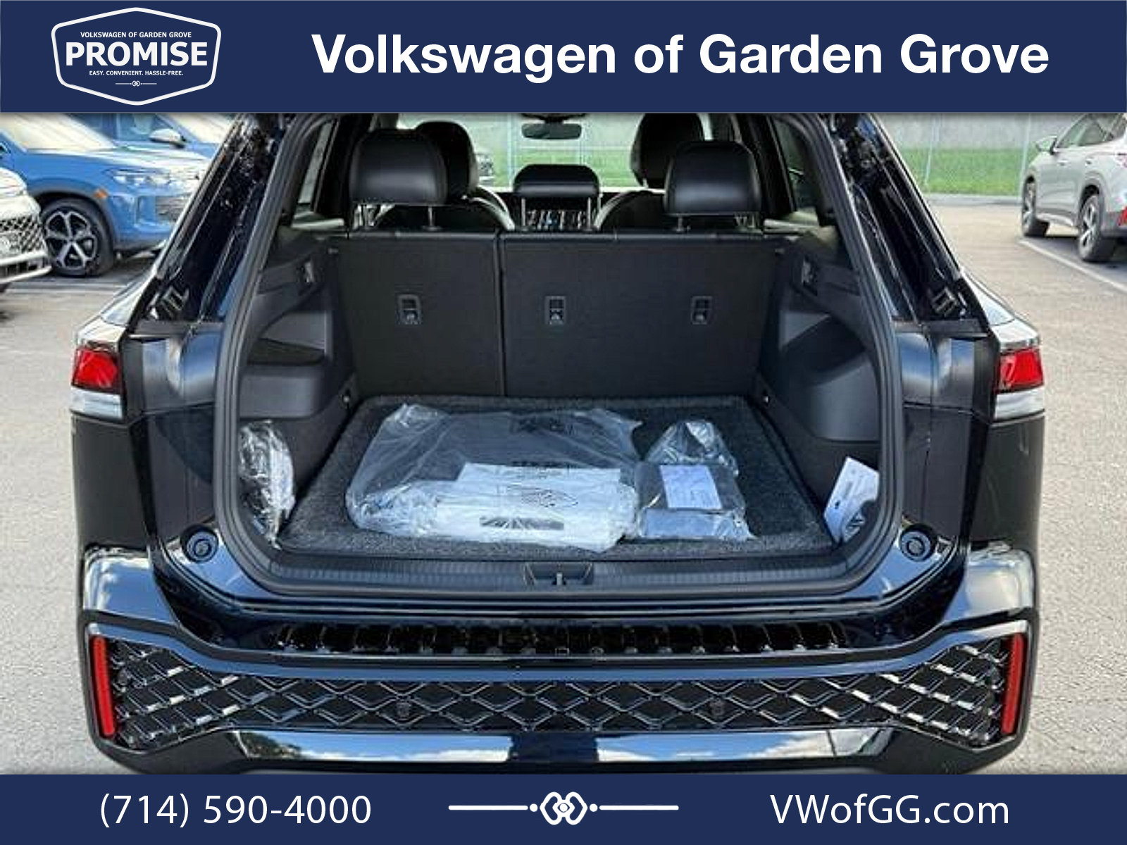 New 2026 Volkswagen Tiguan SE R-Line FWD image 9