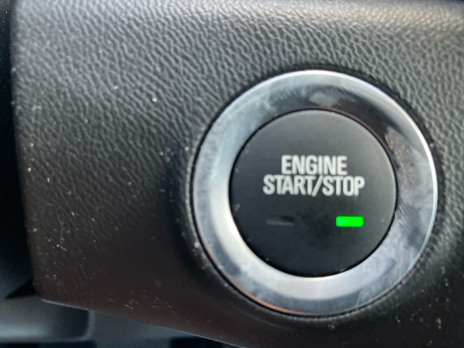 Used 2024 GMC Terrain SLT w/ Tech Package FWD image 30