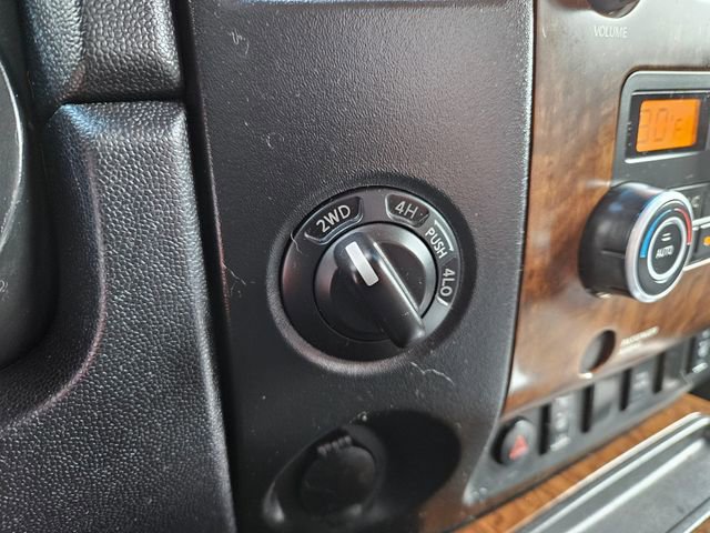 Used 2008 Nissan Titan LE w/ Tow Pkg image 33