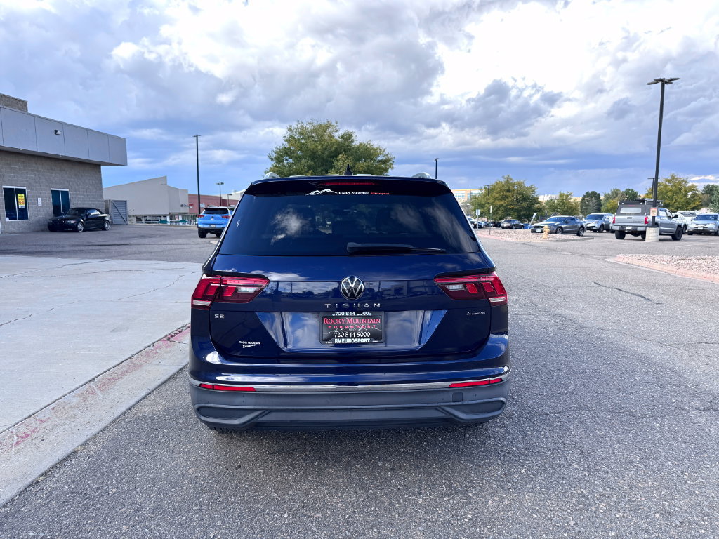 Used 2022 Volkswagen Tiguan SE w/ Panoramic Sunroof Package AWD/4WD image 9
