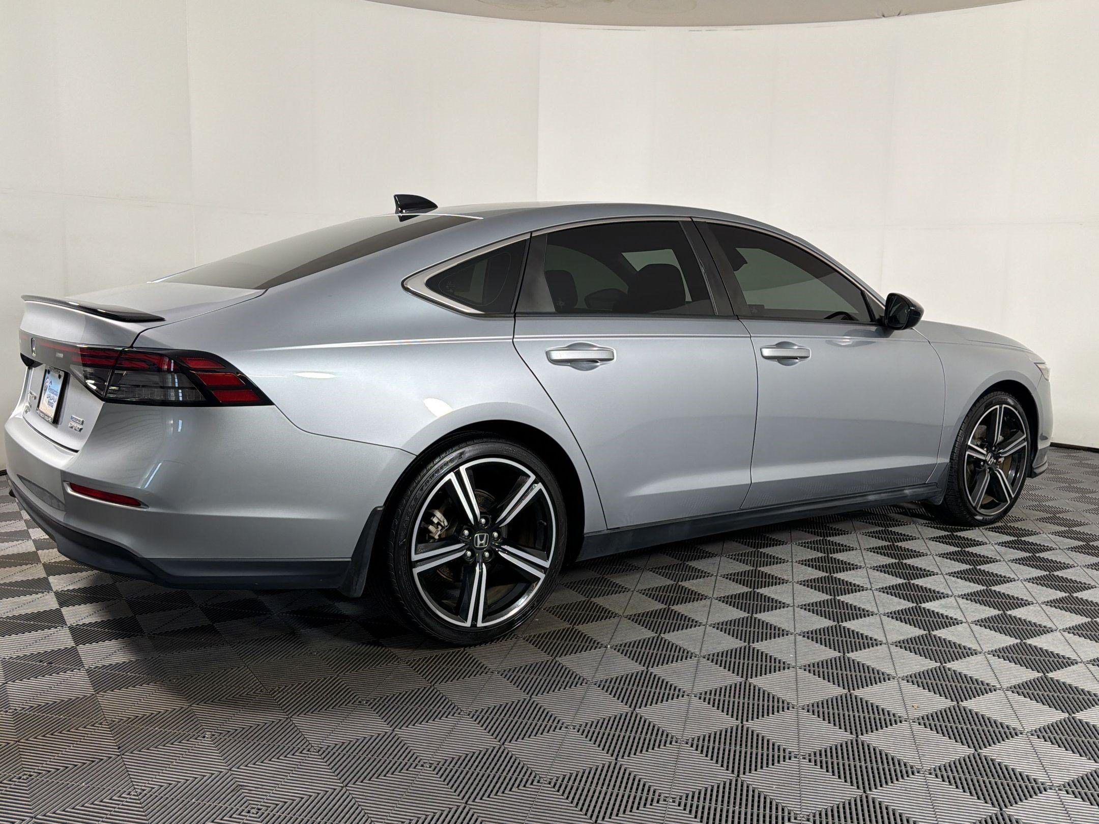 Used 2023 Honda Accord Sport image 7