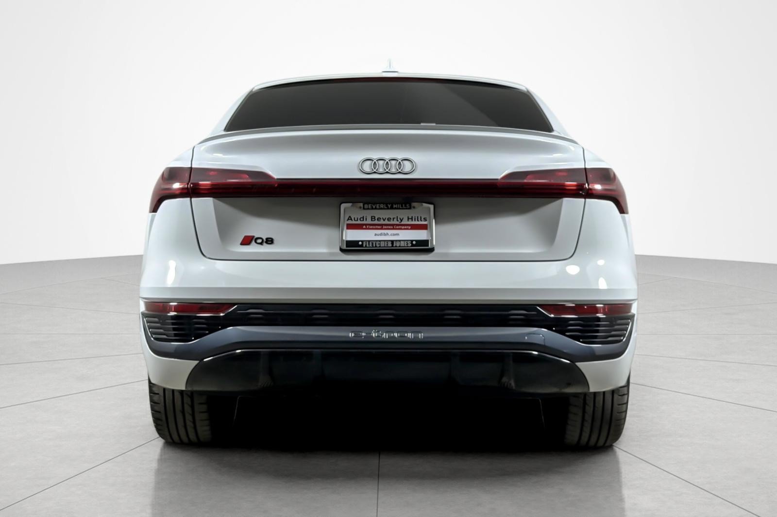 Used 2024 Audi Q8 e-tron Premium Plus w/ Premium Plus Package AWD/4WD image 4