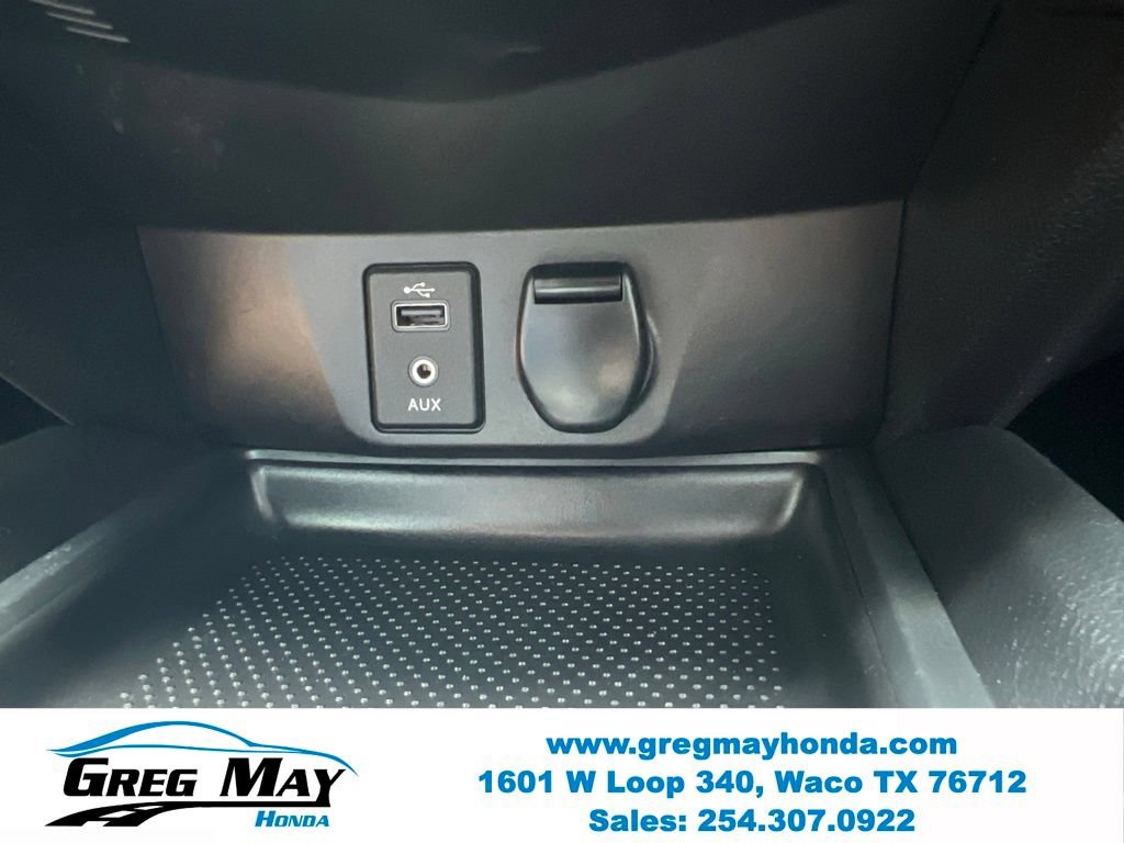 Used 2017 Nissan Rogue SV w/ SV Family Package FWD image 29