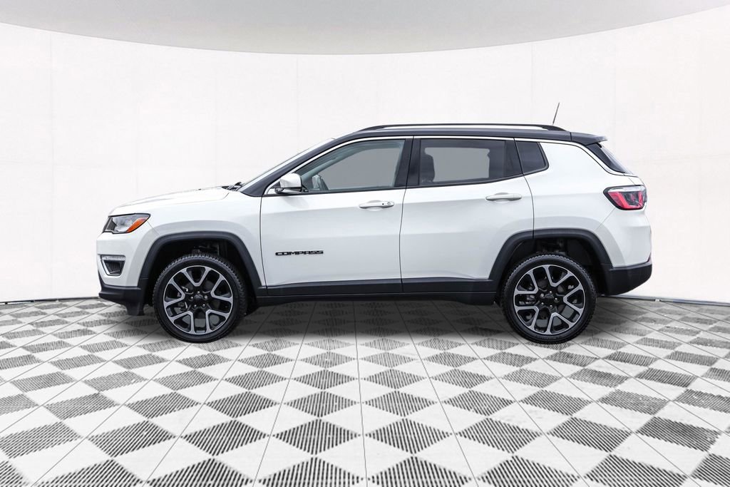 Used 2018 Jeep Compass Limited w/ Navigation Group image 16