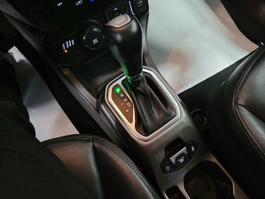 Used 2020 Jeep Renegade Limited image 42