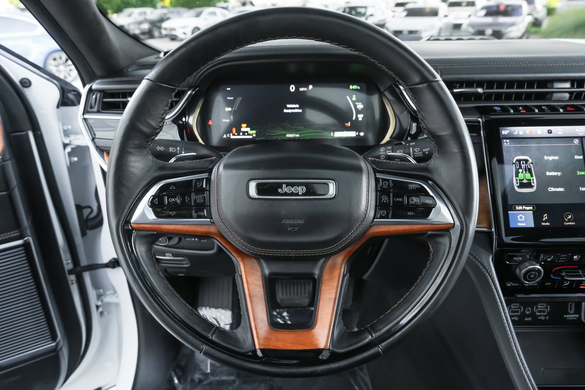 Used 2022 Jeep Grand Cherokee Summit image 10