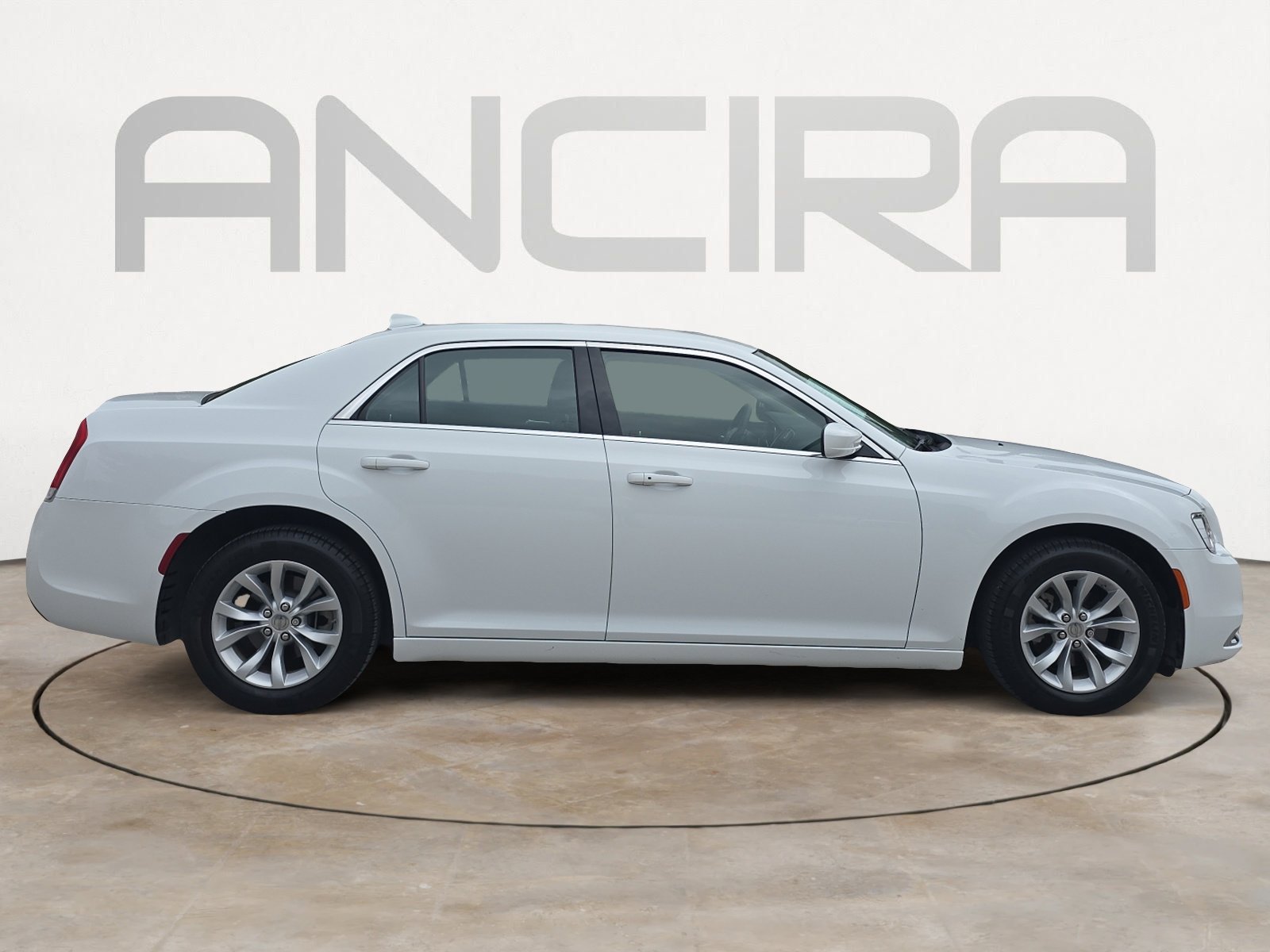 Used 2023 Chrysler 300 Touring RWD image 11