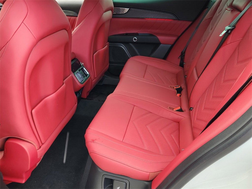 New 2025 Maserati Grecale GT image 7