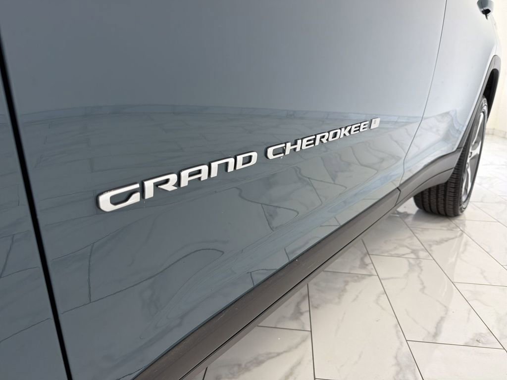 Used 2026 Jeep Grand Cherokee L Limited RWD image 33