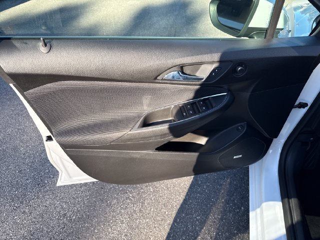 Used 2016 Chevrolet Cruze LT w/ Sun And Sound Package FWD image 10