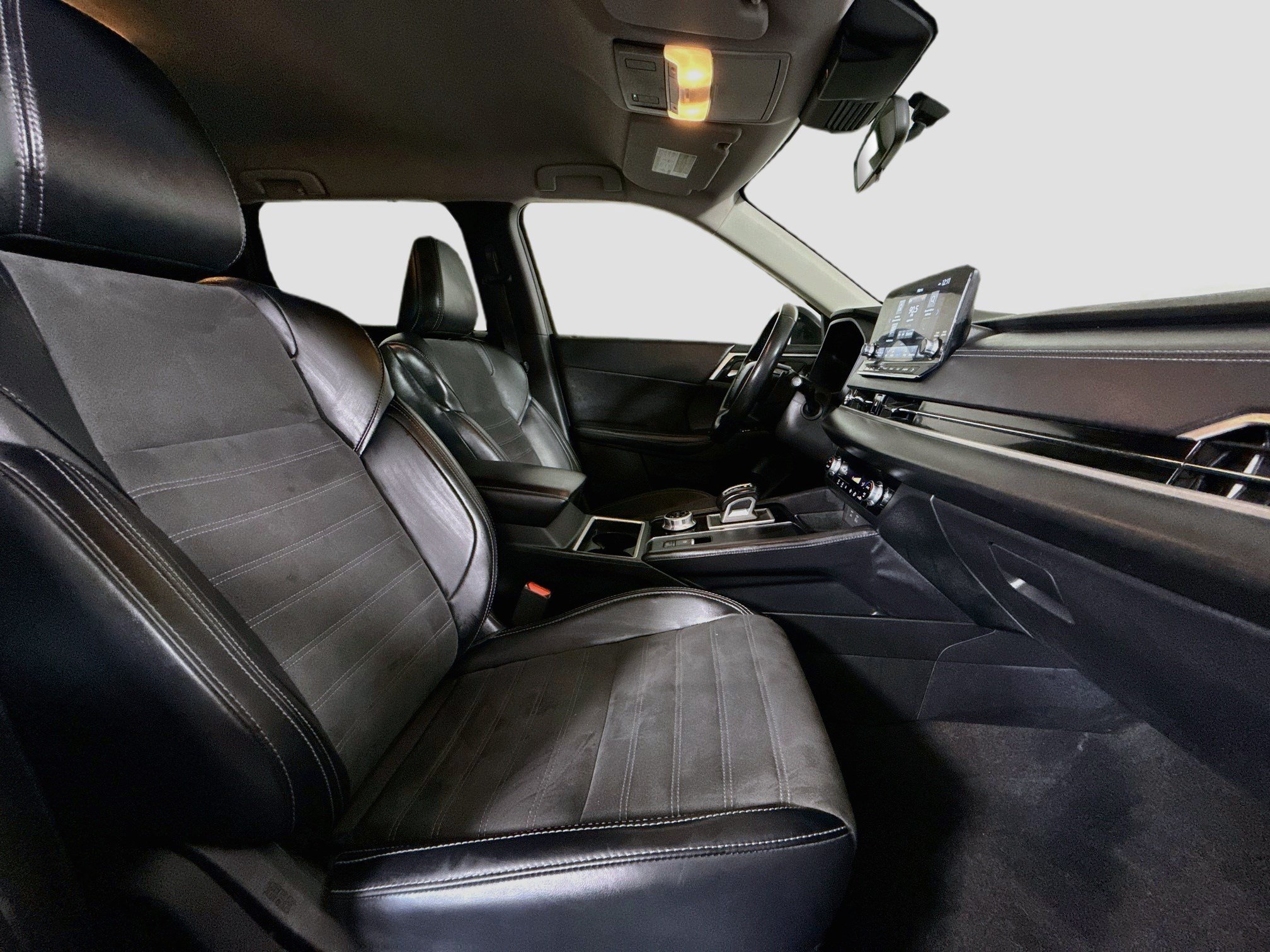 Used 2024 Mitsubishi Outlander SE FWD image 29