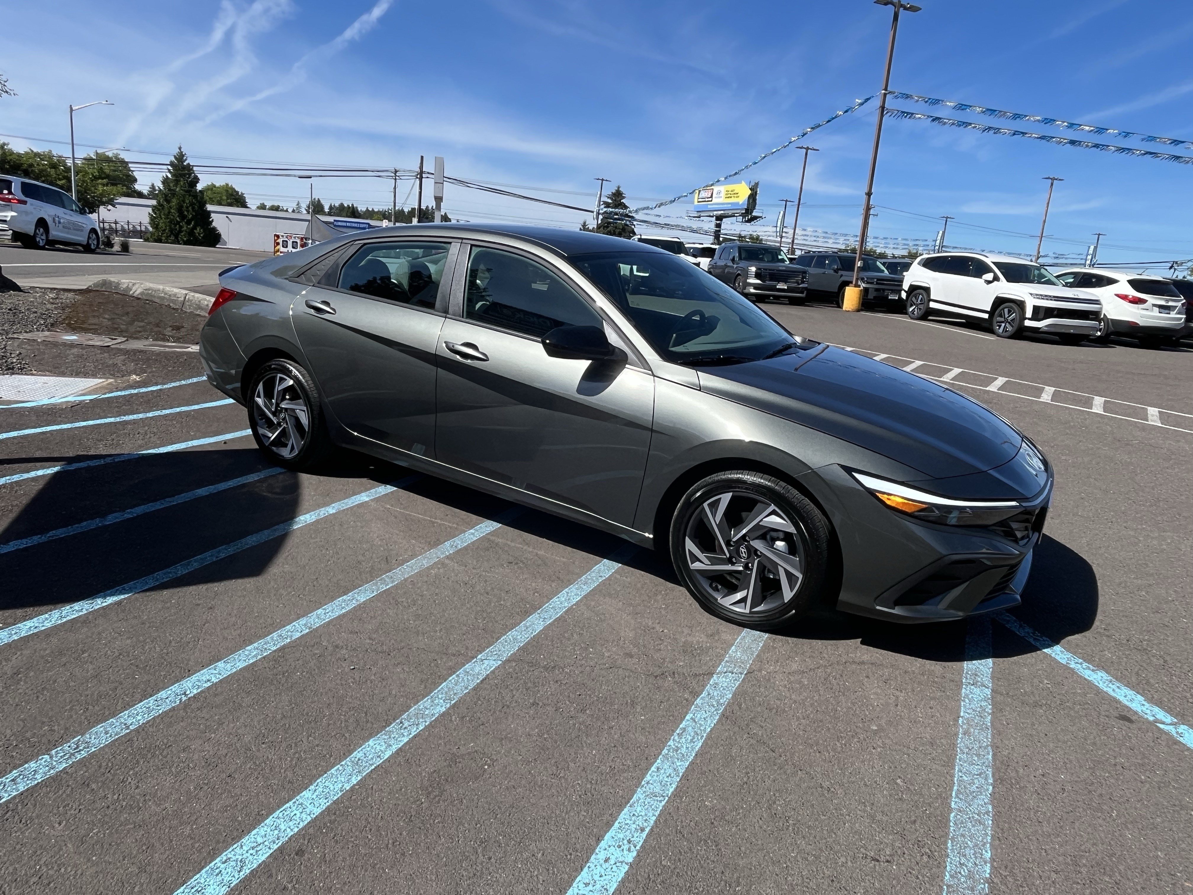 Certified 2025 Hyundai Elantra Hybrid FWD image 7