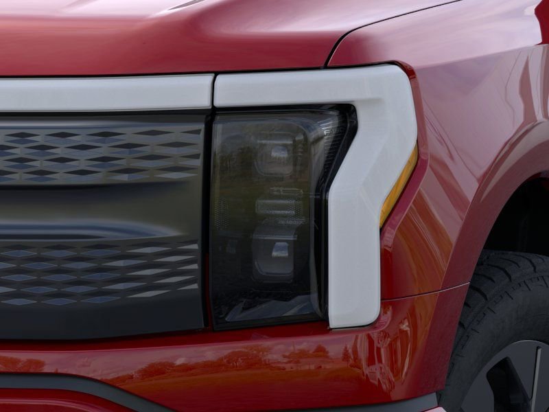 New 2025 Ford F150 Lightning Flash AWD/4WD image 18
