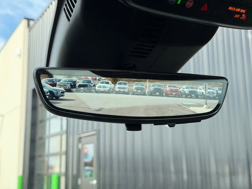 Used 2024 Chevrolet Traverse RS w/ LPO, Floor Liner Package image 28