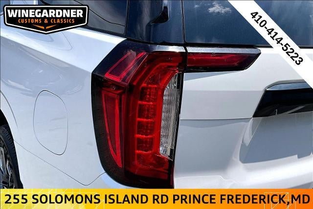 Used 2023 GMC Yukon Denali Ultimate w/ LPO, Floor Liner Package AWD/4WD image 23