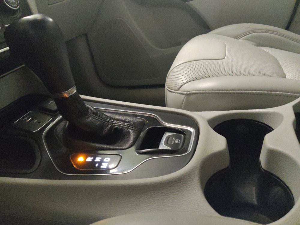 Used 2019 Jeep Cherokee Limited image 26