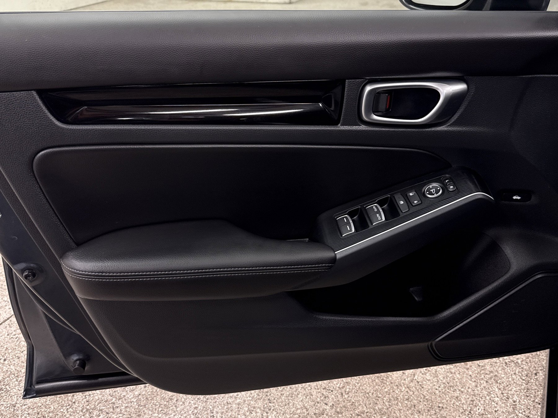 Used 2026 Honda Civic Sport Touring image 3