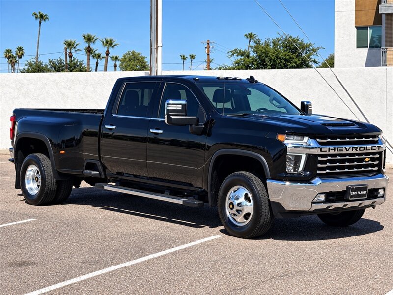 Used 2022 Chevrolet Silverado 3500 LTZ AWD/4WD image 3