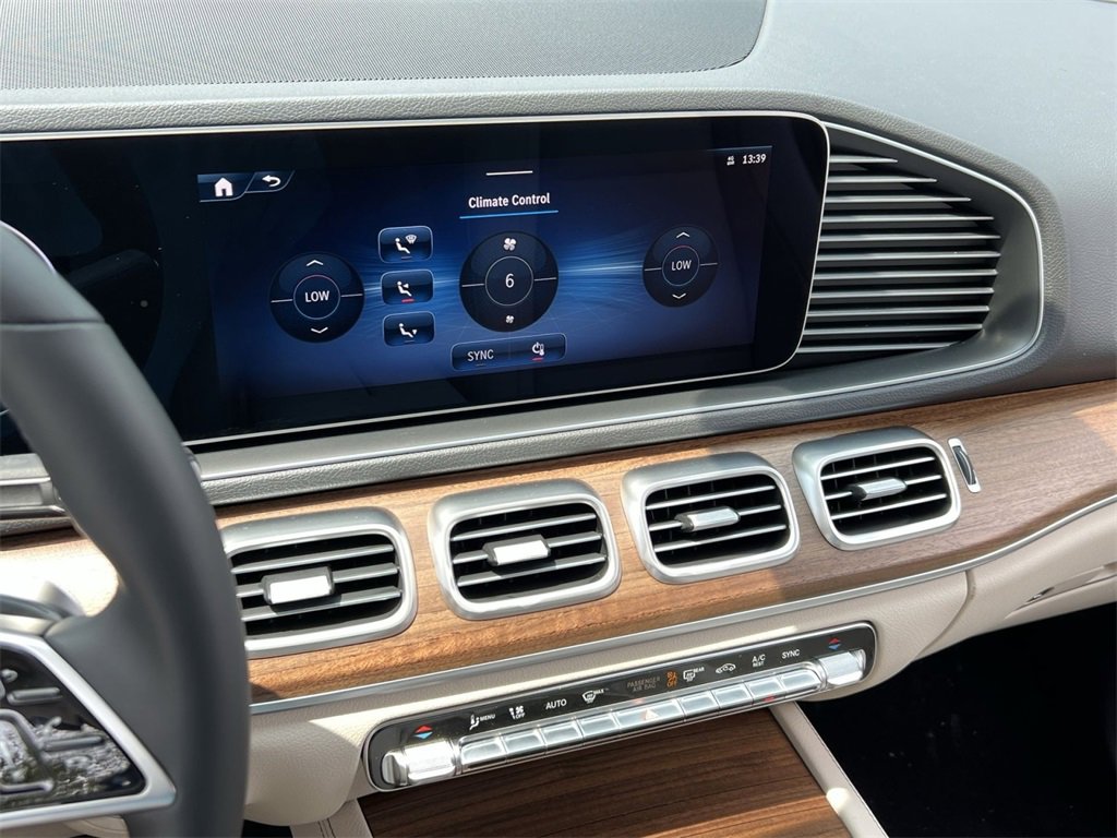 Used 2025 Mercedes-Benz GLE 350 4MATIC image 18