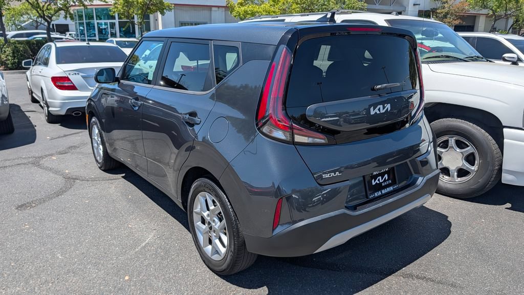 Used 2024 Kia Soul FWD image 6