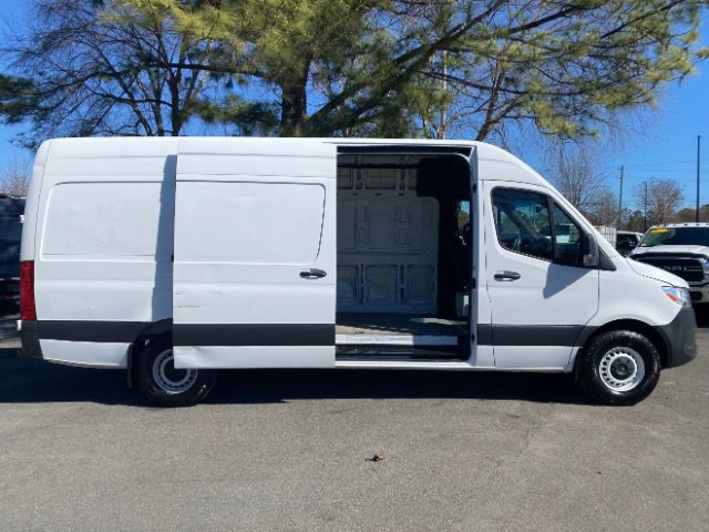 Used 2023 Mercedes-Benz Sprinter 2500 image 7