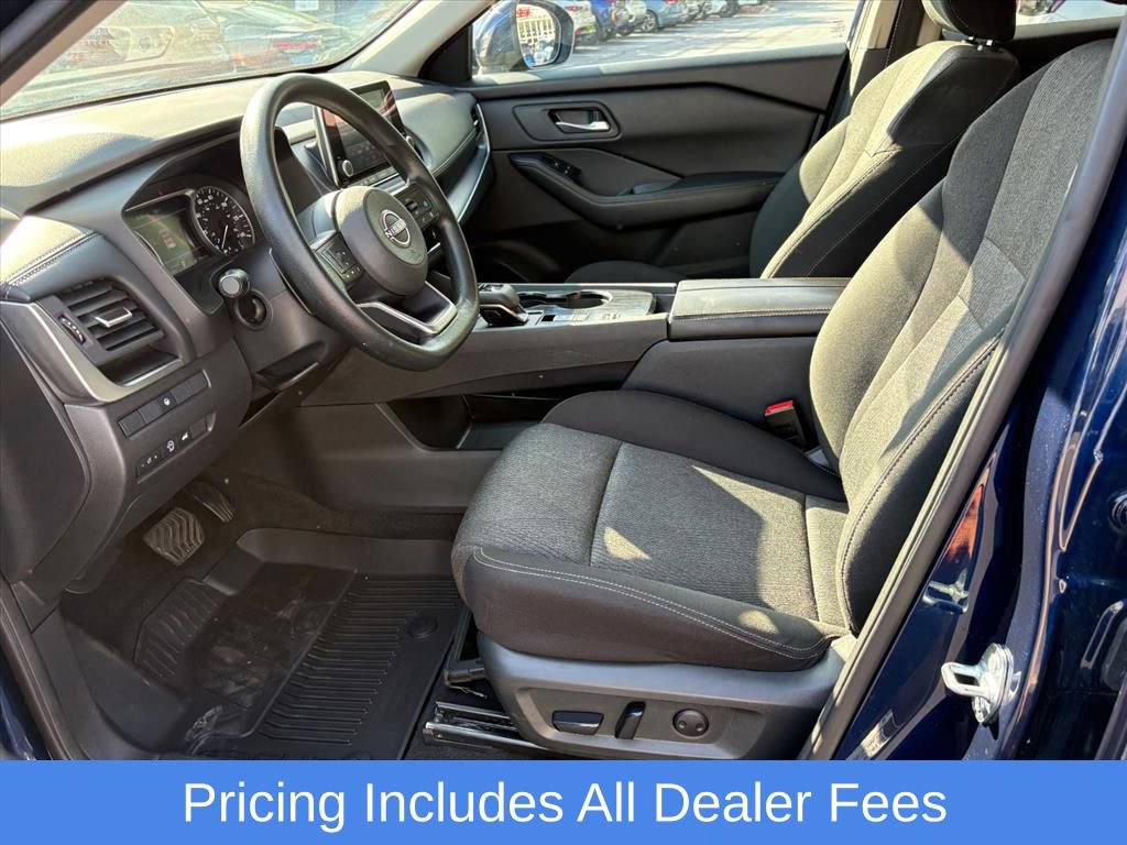 Certified 2024 Nissan Rogue SV FWD image 16