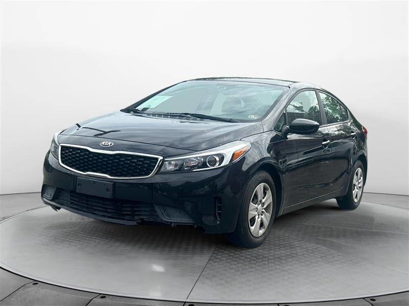 Used 2017 Kia Forte LX image 1