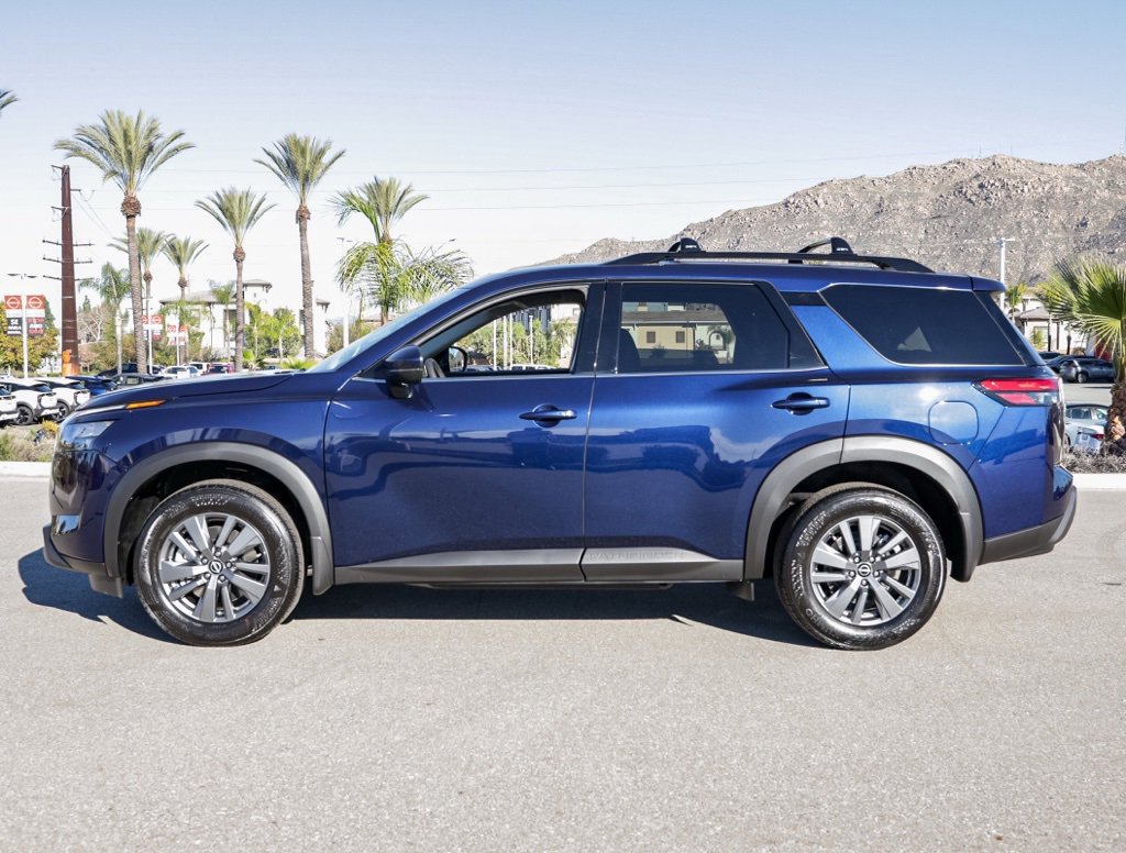 New 2025 Nissan Pathfinder SV image 7