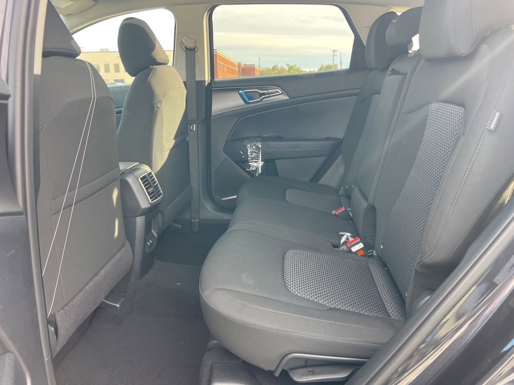 New 2026 Kia Sportage LX image 12