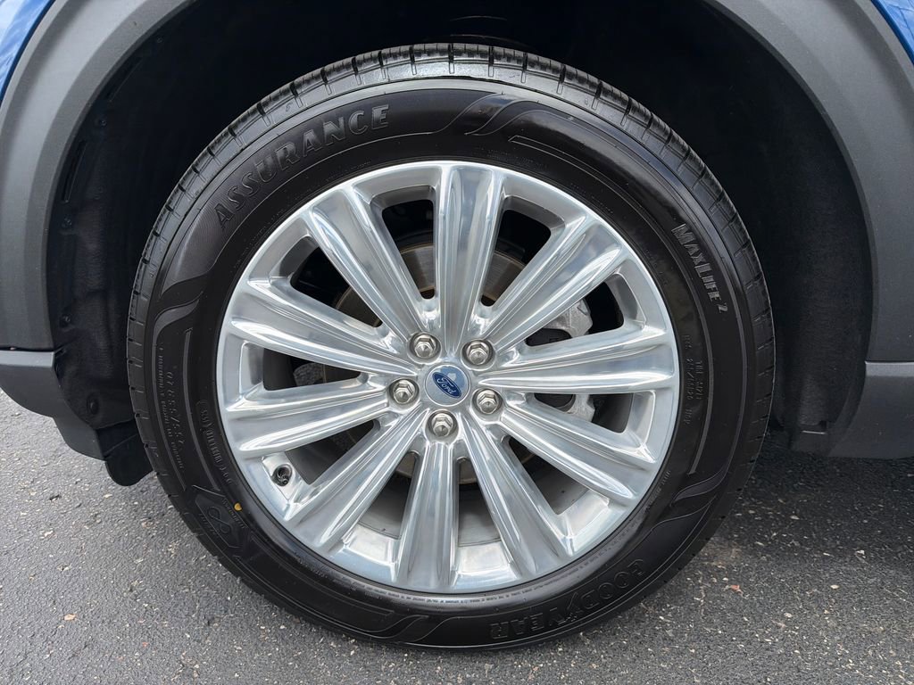 Used 2023 Ford Explorer Limited w/ Equipment Group 301A AWD/4WD image 27