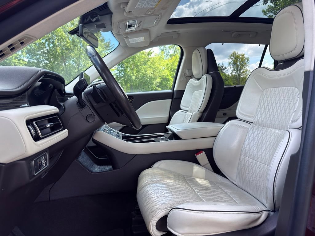 Used 2021 Lincoln Aviator Black Label w/ Dynamic Handling Package AWD/4WD image 2