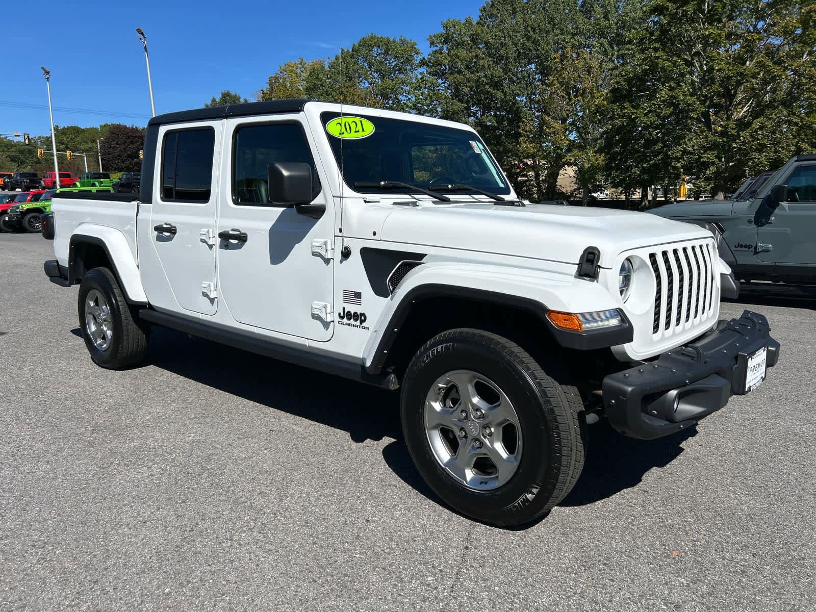 Used 2021 Jeep Gladiator Sport image 2