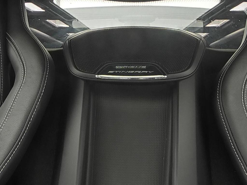 Used 2020 Chevrolet Corvette Stingray Coupe w/ 1LT RWD image 10