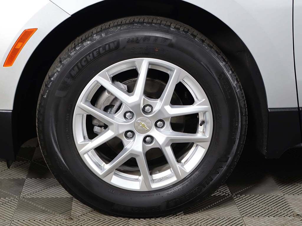 Used 2022 Chevrolet Equinox LT FWD image 22