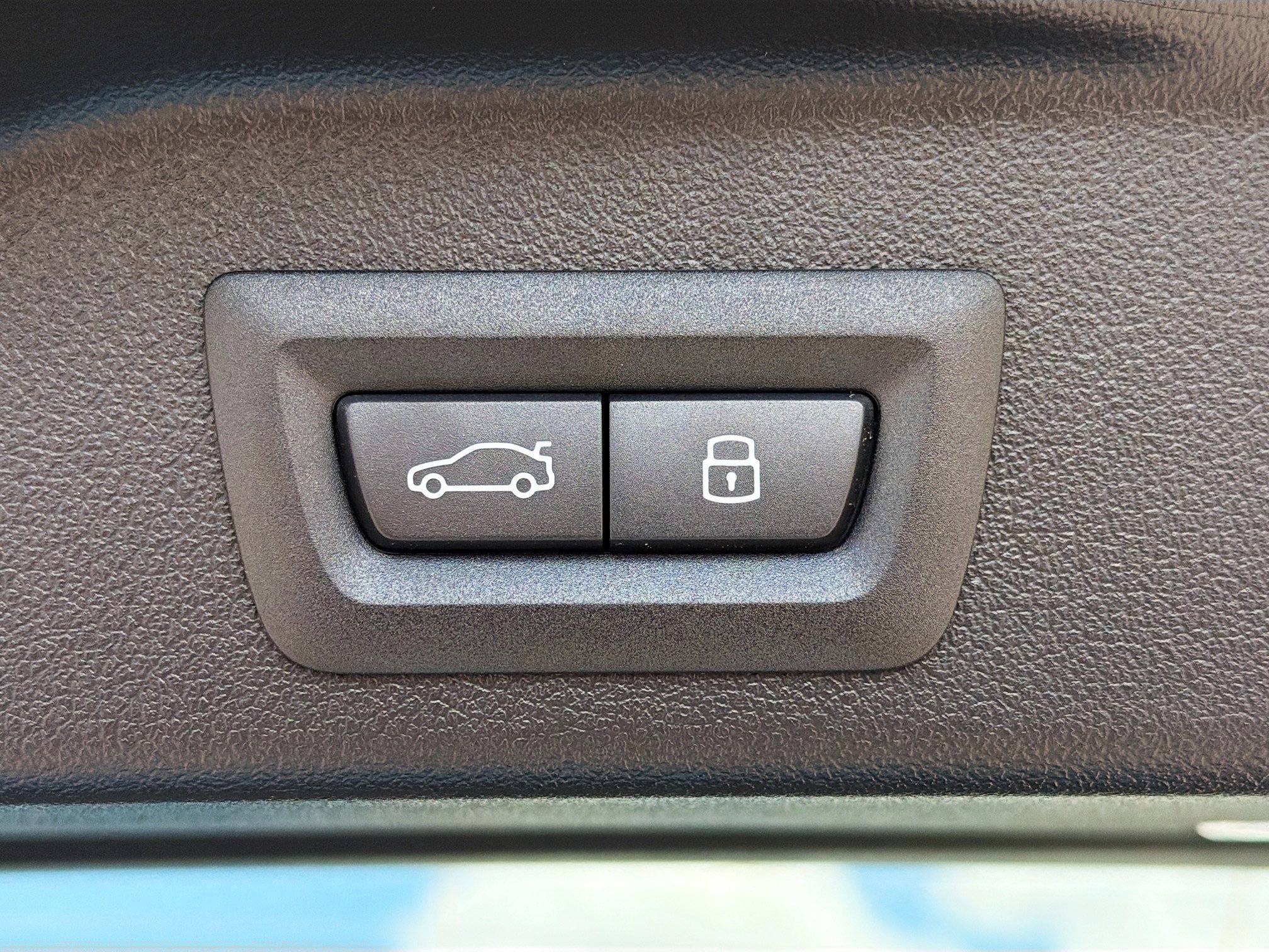 New 2026 BMW X5 xDrive50e w/ Executive Package image 13