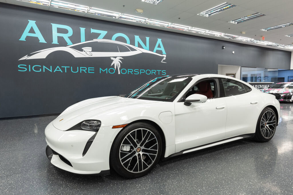 Used 2020 Porsche Taycan Turbo image 1