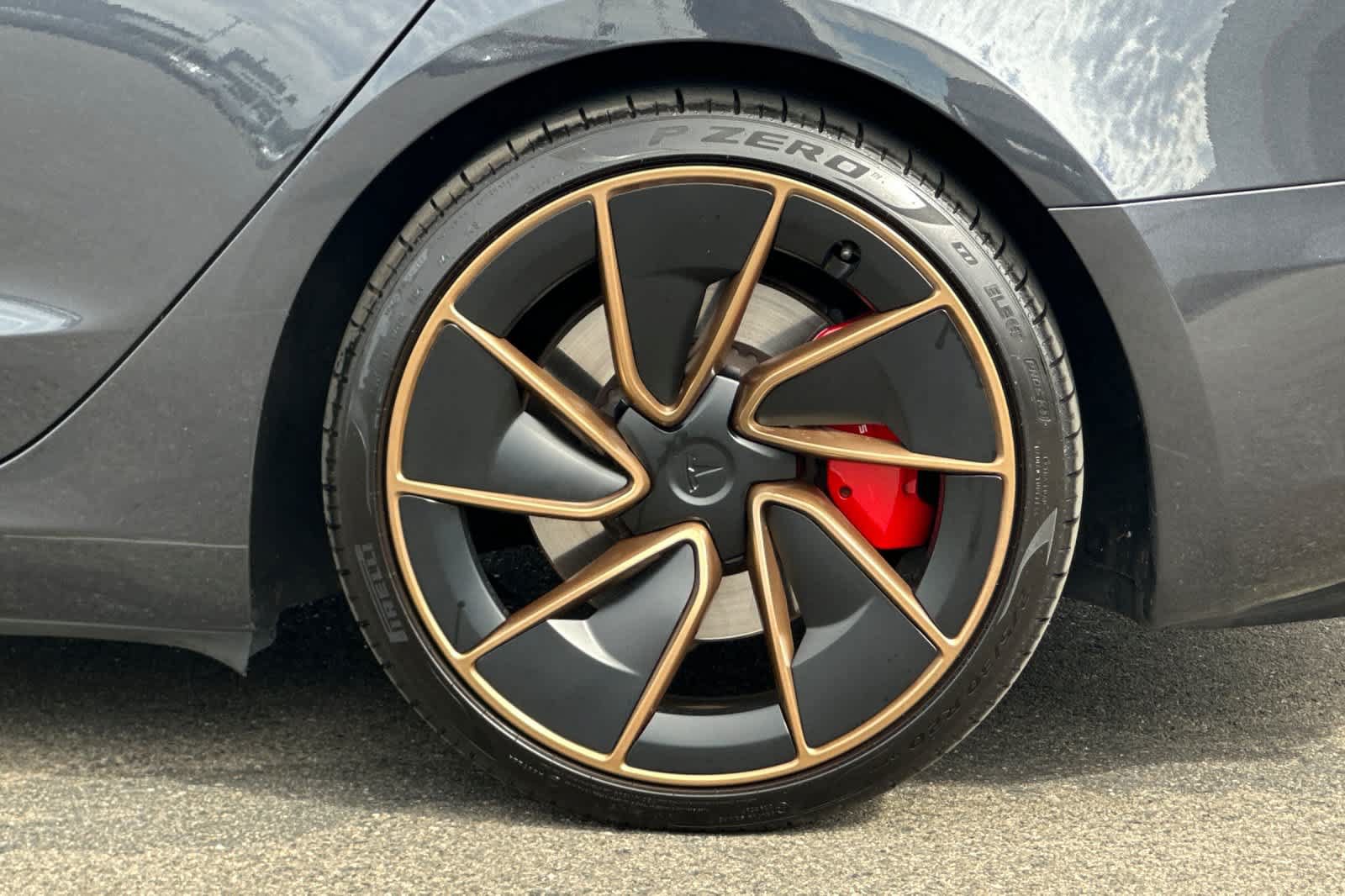Used 2024 Tesla Model 3 Performance AWD/4WD image 30