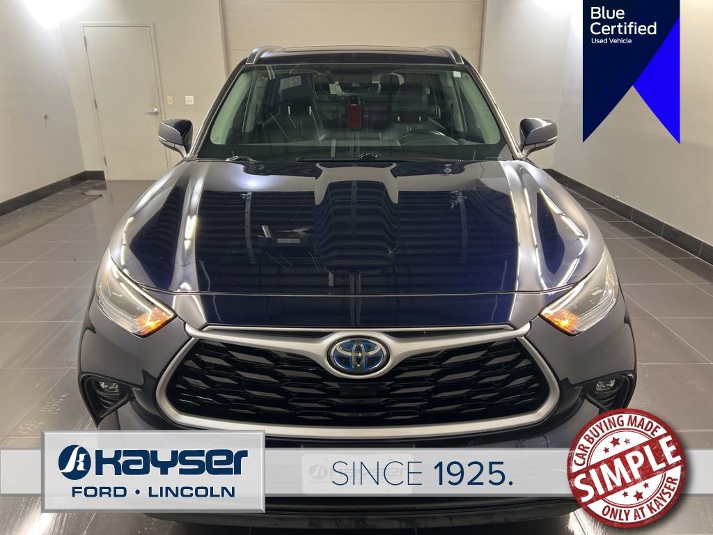 Used 2021 Toyota Highlander XLE image 2