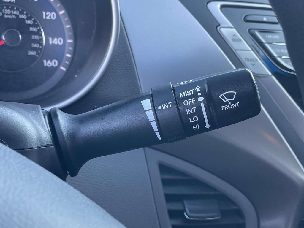 Used 2013 Hyundai Elantra GLS FWD image 21