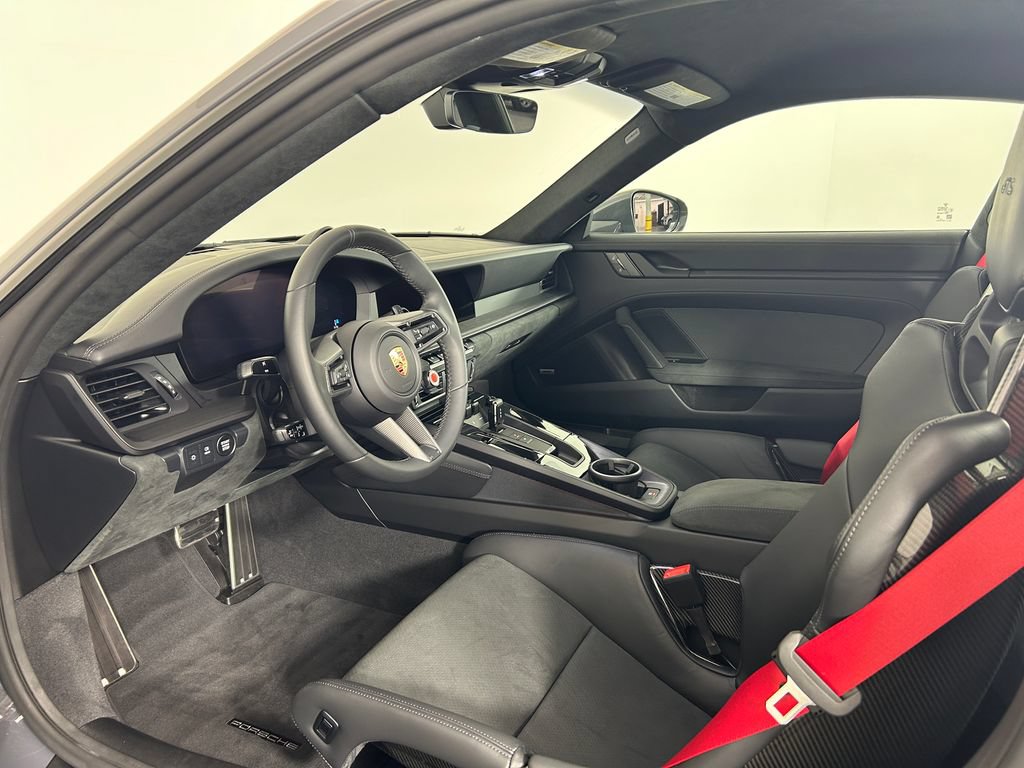 Used 2026 Porsche 911 Carrera GTS RWD image 4
