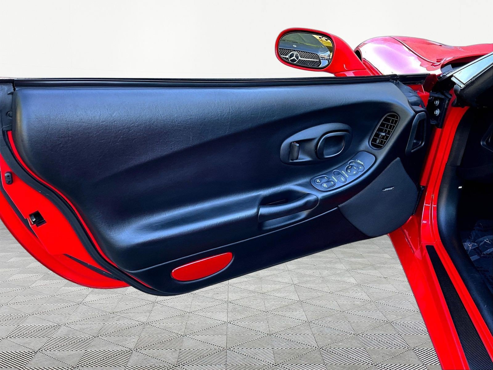 Used 2003 Chevrolet Corvette Coupe RWD image 15