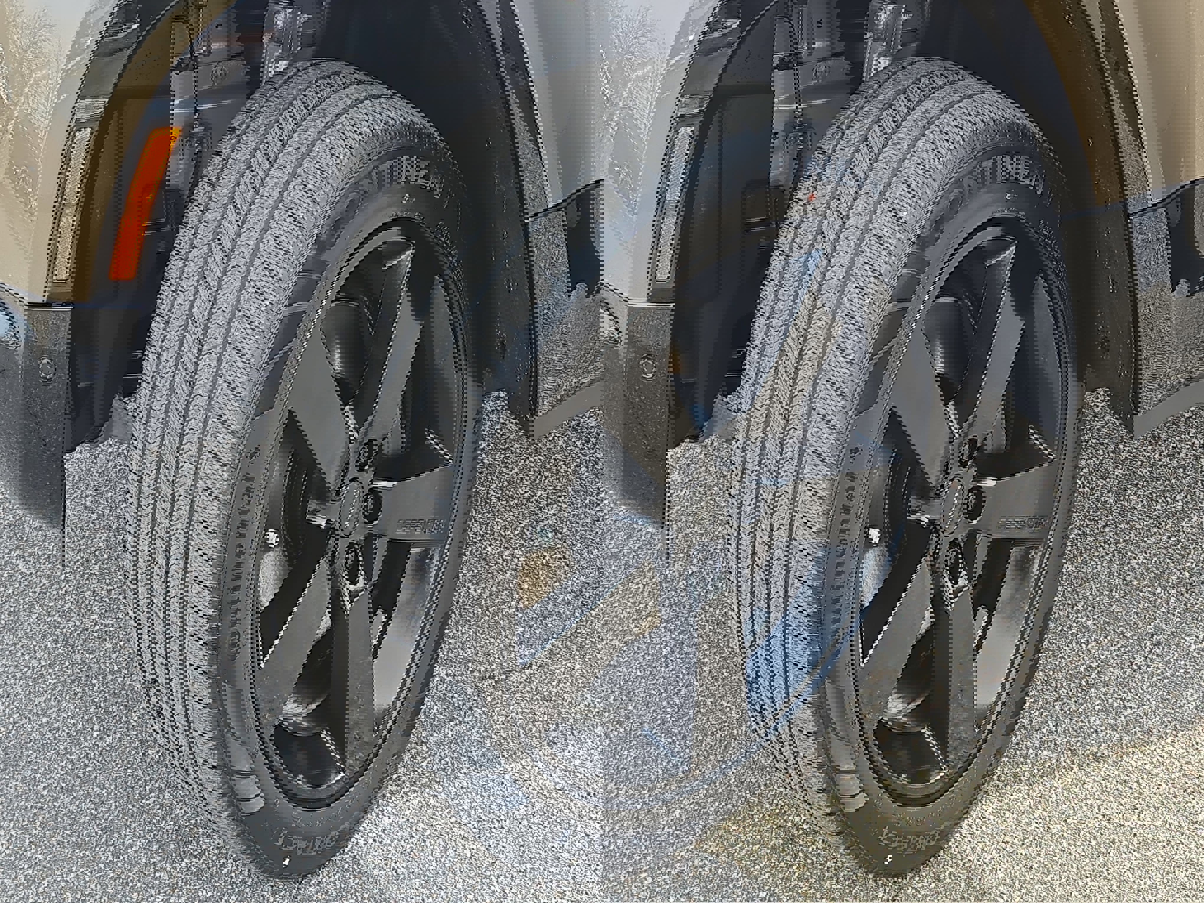 New 2026 Land Rover Defender 130 X-Dynamic SE image 33