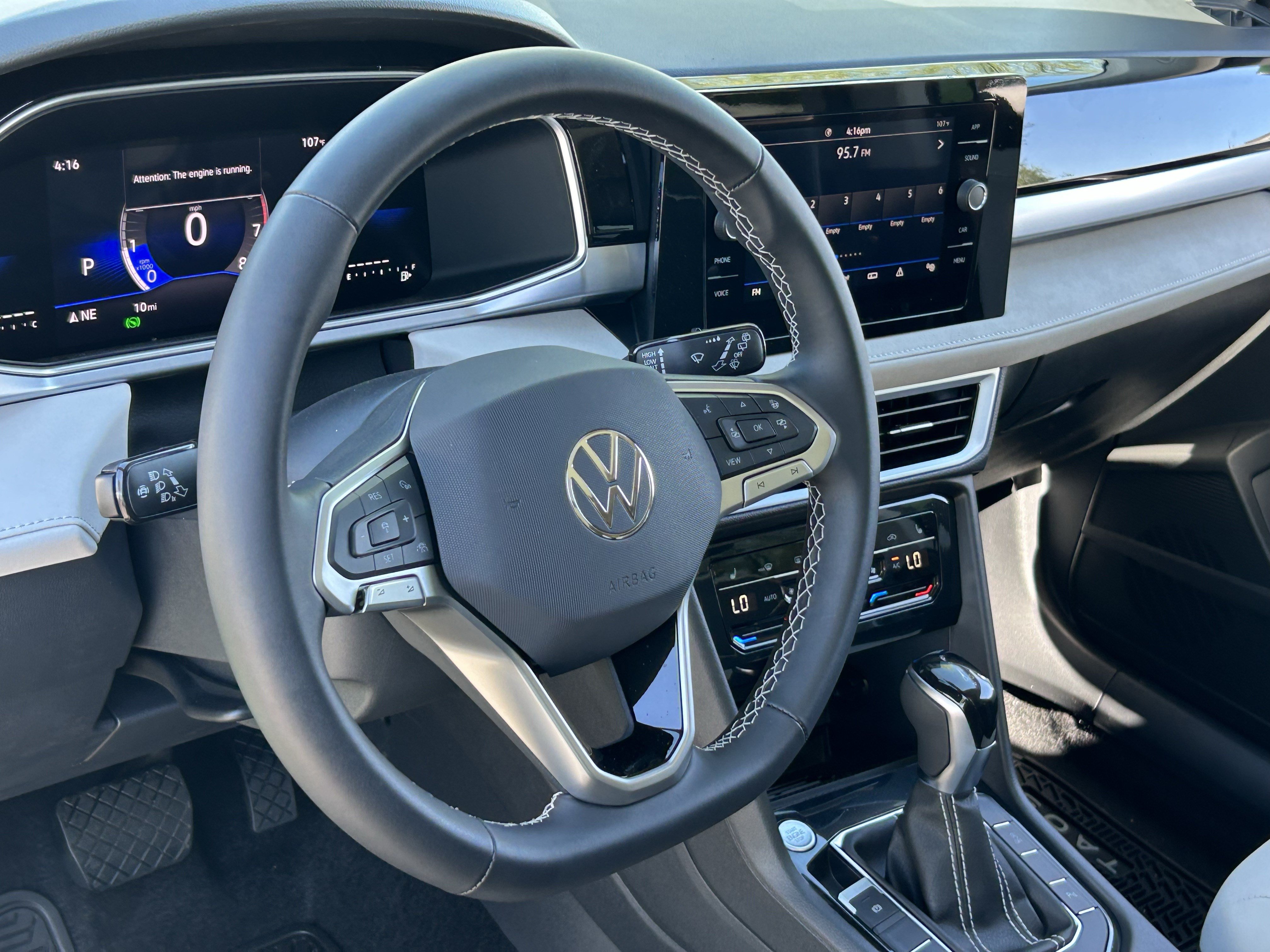 New 2026 Volkswagen Taos SE FWD image 20