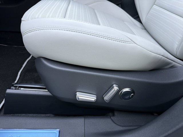 New 2026 Lincoln Nautilus Reserve w/ Jet Appearance Package AWD/4WD image 12