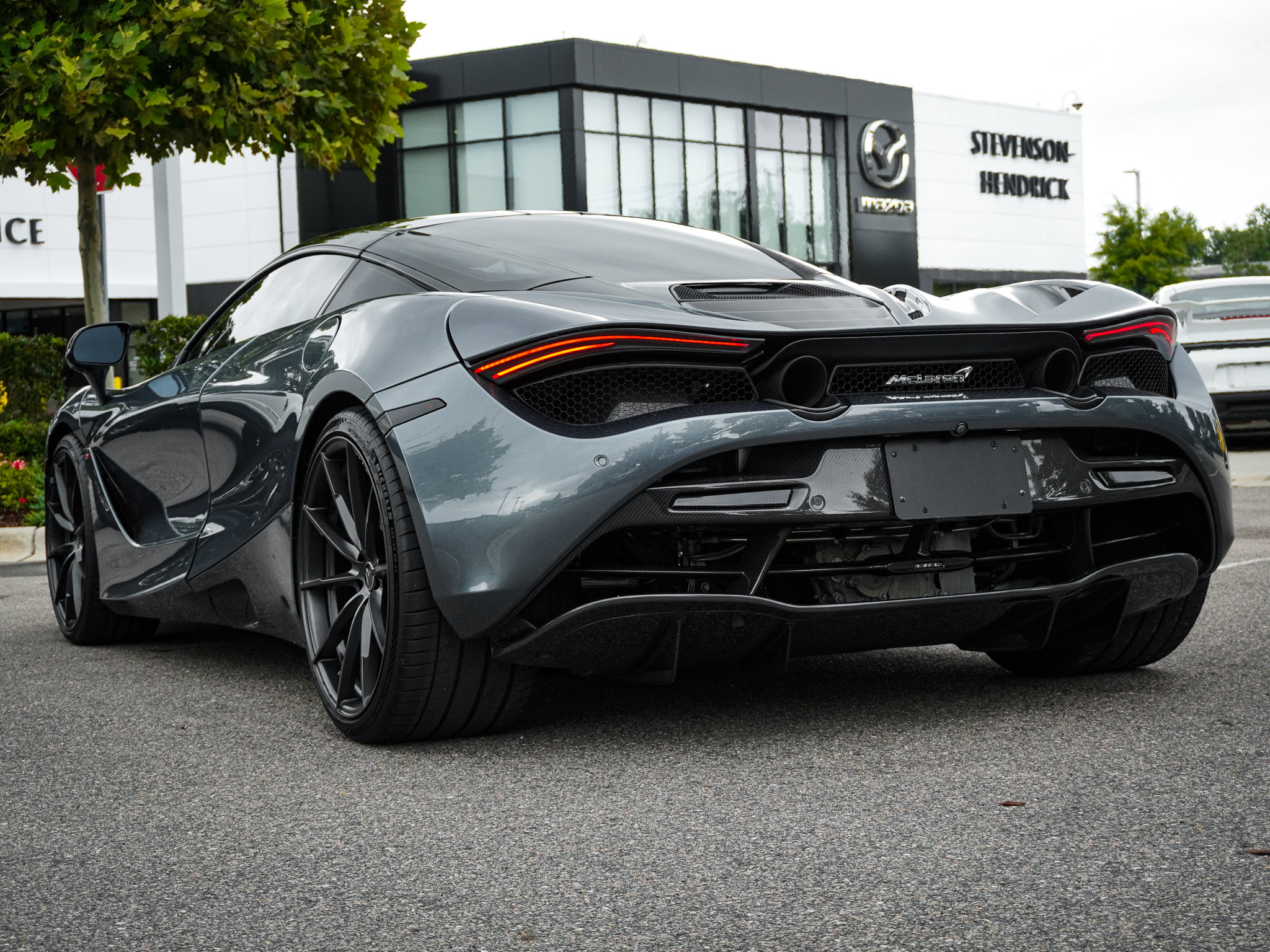 Used 2018 McLaren 720S Luxury RWD image 10