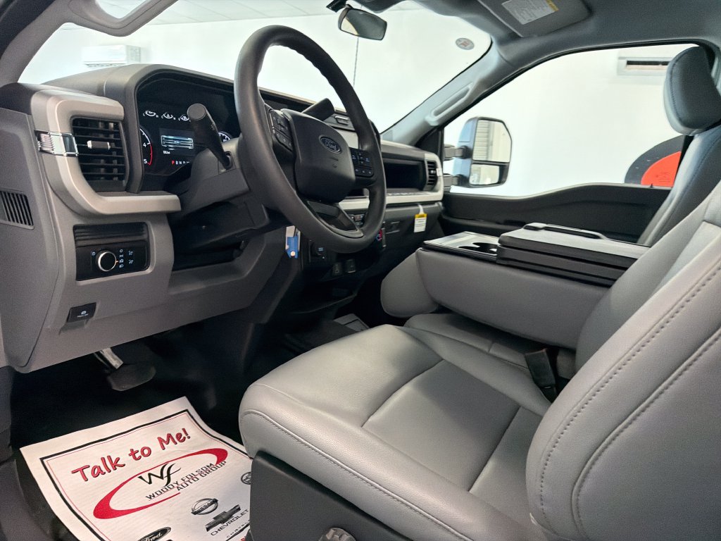 New 2027 Ford F550 4x4 Crew Cab image 12
