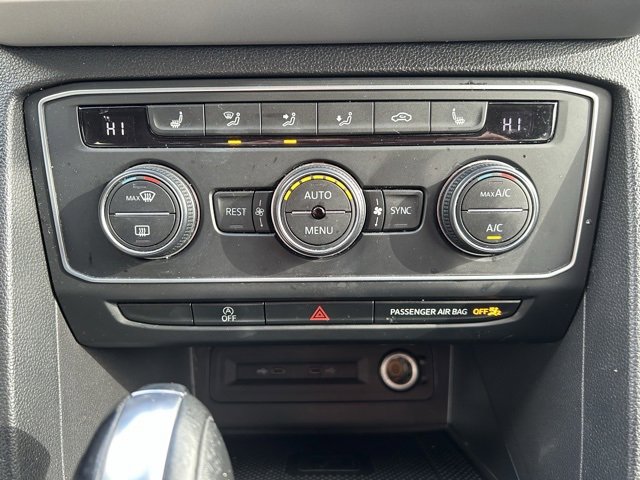 Used 2021 Volkswagen Atlas SE image 32