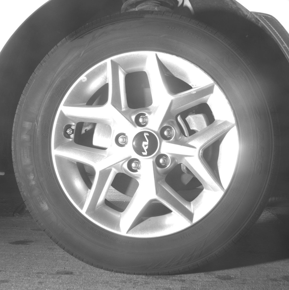 Used 2025 Kia Soul LX w/ LX Technology Package FWD image 13
